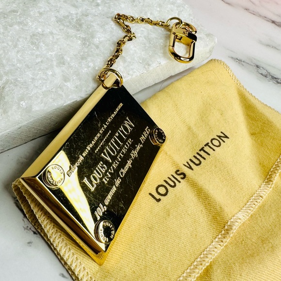 EUC Louis Vuitton Gold-Toned Inventeur Mirror Bag Charm - Picture 4 of 12